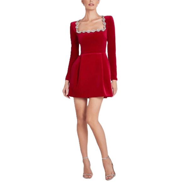 Red Elegant Women's Velvet Bodycon Mini Dress with Diamond Studded Details - Picture 3 of 4